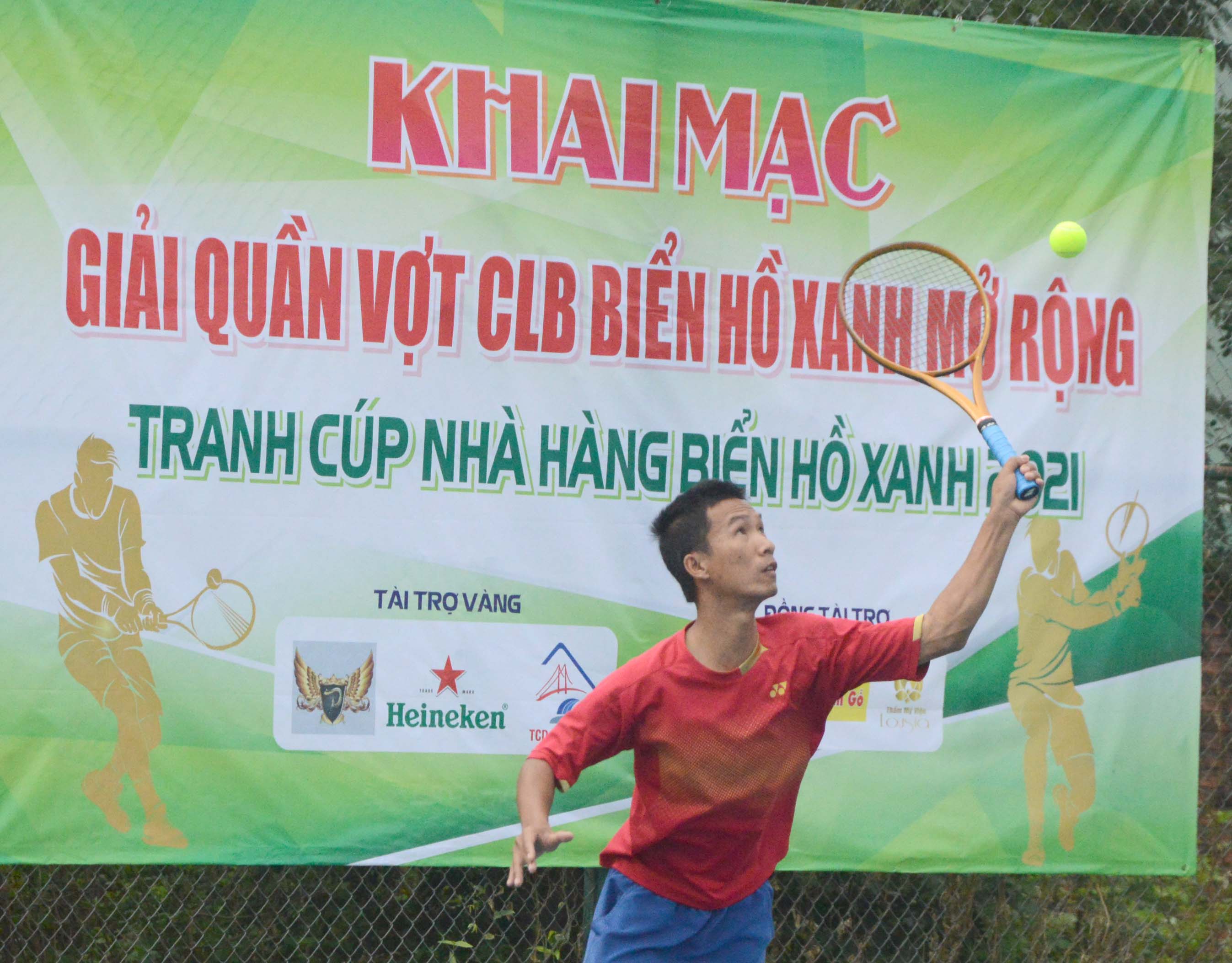 Kịch tính lên ngôi vô địch Cúp Biển Hồ Xanh